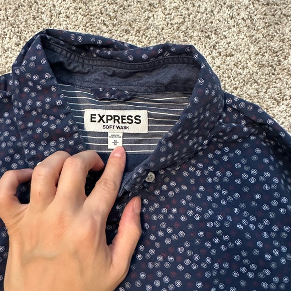 Express | Men’s Patterned Button Down - Picture 2 of 2